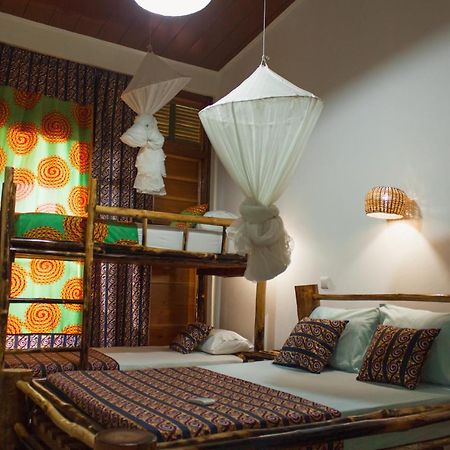 Residencial Tamarindos Bed & Breakfast Morro Peixe Exterior photo