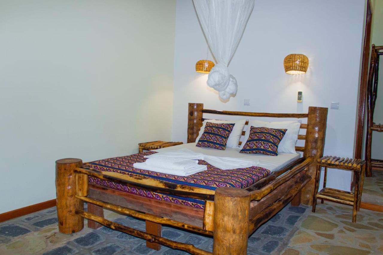 Residencial Tamarindos Bed & Breakfast Morro Peixe Exterior photo