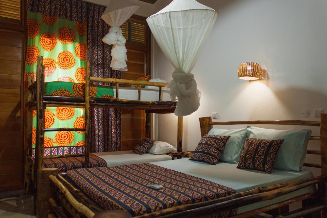 Residencial Tamarindos Bed & Breakfast Morro Peixe Exterior photo