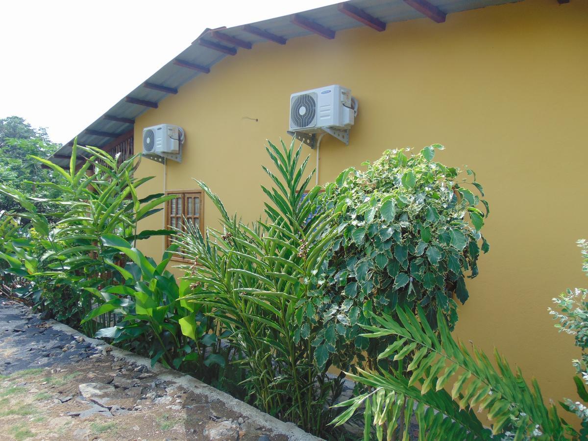 Residencial Tamarindos Bed & Breakfast Morro Peixe Exterior photo