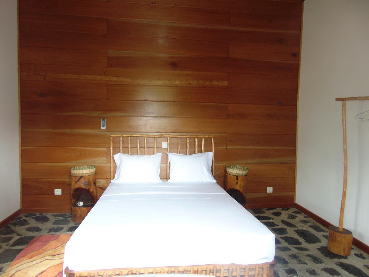 Residencial Tamarindos Bed & Breakfast Morro Peixe Exterior photo