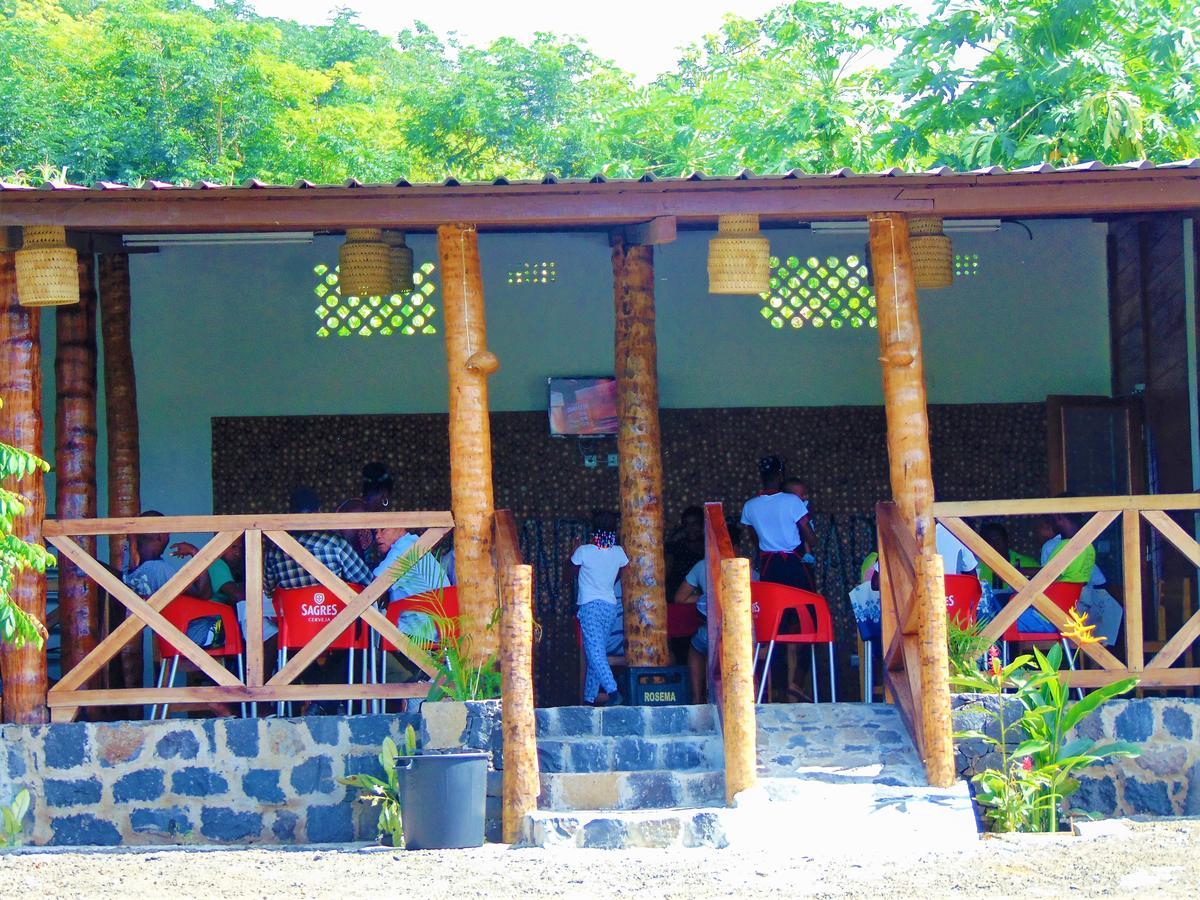 Residencial Tamarindos Bed & Breakfast Morro Peixe Exterior photo